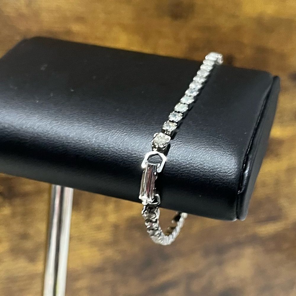 Rhinestone Bracelet - Picture 5 of 12